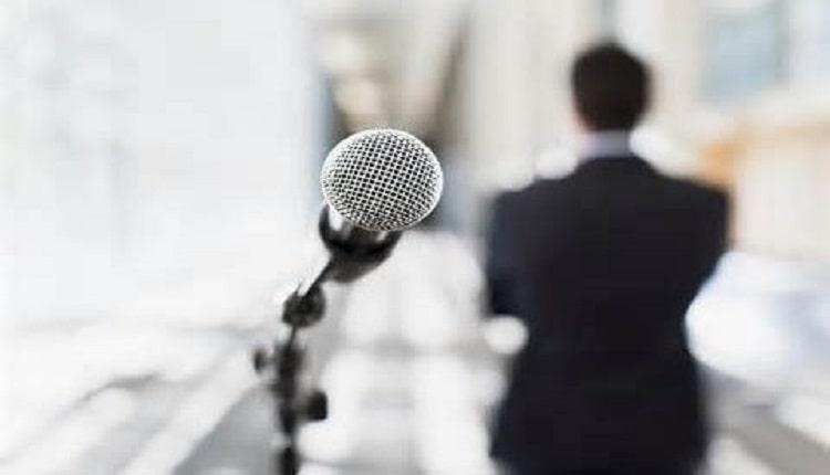 تکنیک های اصولی و حرفه ای برای استفاده از زبان بدن در سخنرانی