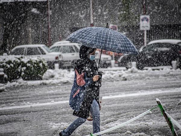 تداوم بارش برف و باران در کشور؛ فردا تهران برفی می گردد ، شدت بارش ها در 5 استان بیشتر است ، دمای منفی 15 درجه برای یک مرکز استان!