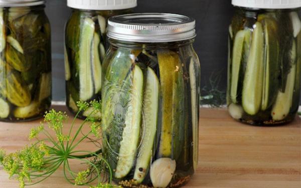 طرز تهیه ترشی خیار خانگی ساده و با شوید